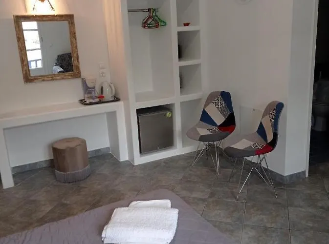 Pasithea Folegandros Pensión